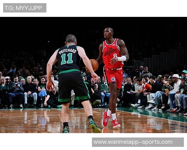 米勒表现低迷11投仅中3全场仅得14分助攻和篮板均不理想