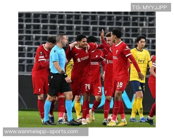 凯恩与宽萨室内训练状态不明出战威尔士前景堪忧